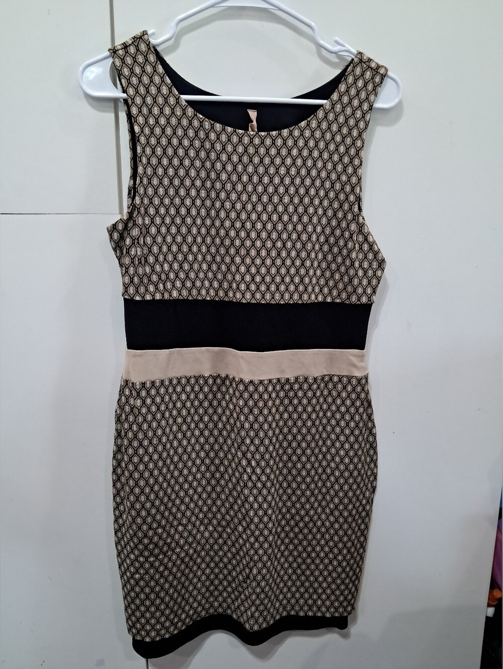 Women's B44 Dressed Pullover Sheath Dress Size Large Black Tan Geometric Print